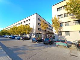 PISO SEMINUEVO CON GARAJE Y TRASTERO. URBANIZACIÓN PRIVADA photo 0