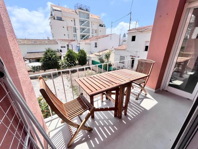 ALQUILER DE LARGA TEMPORADA. Apartamento luminoso, aire acondicionado, jardín, reformado photo 0
