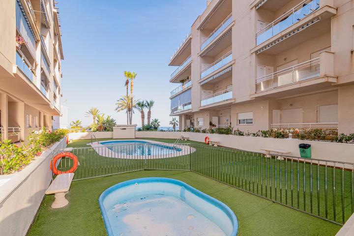 ¡Oportunidad en la costa! Apartamento primera linea de playa en Castell de Ferro photo 0