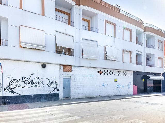 EN VENTA LOCAL COMERCIAL EN MONTIJO photo 0