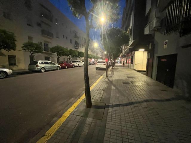 PLAZA DE GARAJE EN VENTA EN AVDA SANTA MARINA photo 0