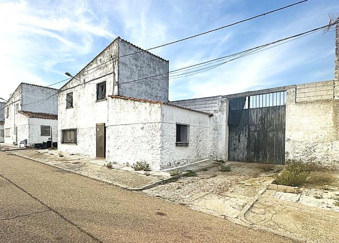 CHALET ADOSADO EN VENTA EN CASAR DE MIAJADAS photo 0