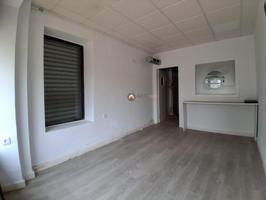 LOCAL PEQUEÑO Y FUNCIONAL A PIE DE CALLE A PRECIOS MINI!!! photo 0