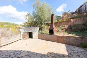 CASA EN SANT LLORENÇ DE SAVALL photo 0