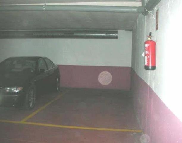 PLAZA PARKING C-EDISON TERRASSA photo 0