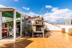 Ático dúplex con terraza de ensueño en Creu de Barberà photo 0