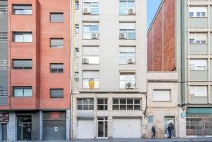 LOCAL COMERCIAL CRT.TERRASSA - CENTRE photo 0