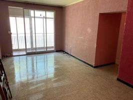 PISO DE 4 HABITACIONES CON ASCENSOR photo 0