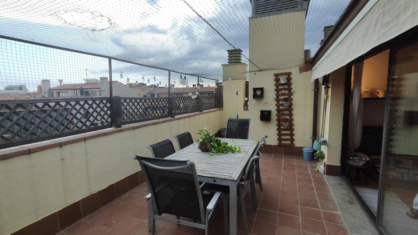 DÚPLEX CON TERRAZA DE 4 HABITACIONES A 1 MINUTO DE LOS FGC photo 0