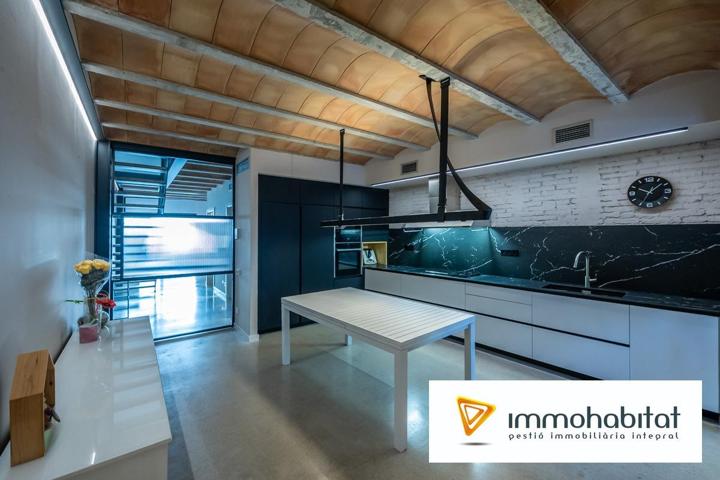 CASA DE 3 HABITACIONES EN GRACIA, CON PISCINA Y PATIO PRIVADO photo 0