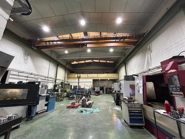 NAVE INDUSTRIAL EN RUBI photo 0