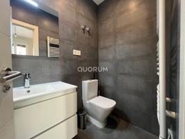 Vivienda reformada de 2 hab y 2 baños en Amezola photo 0