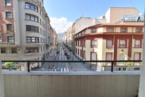 Gran Vivienda a Reformar de 180m2 Junto a Plaza Indautxu photo 0