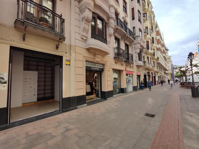 Local comercial en alquiler en calle Ercilla photo 0
