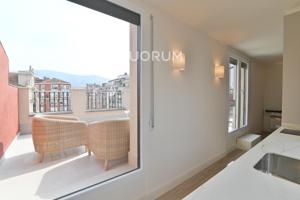 Apartamento con terraza en el centro photo 0