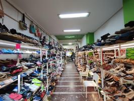 Local comercial en venta en Autonomía photo 0