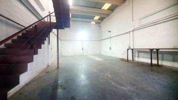 Nave en polígono Erleches GAldakao photo 0