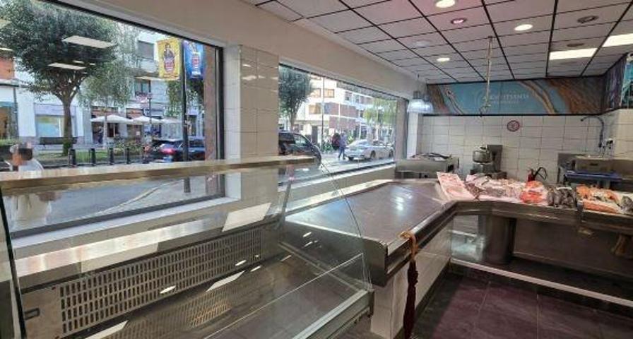 Local comercial zona peatonal junto a jesuitas photo 0