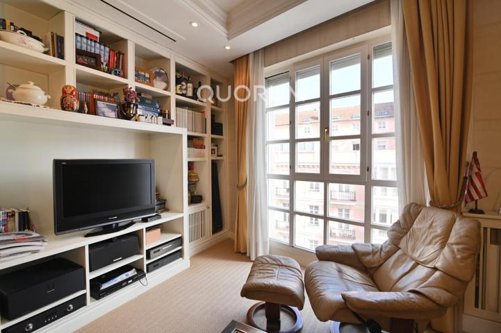 Piso de 4 Habitaciones Garaje Trastero photo 0