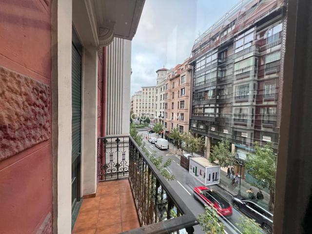 Apartamento con Balcón en La Alhondiga photo 0