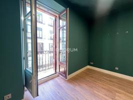 Piso Totalmente Reformado De 2 Habitaciones Y 2 Baños En Abando photo 0