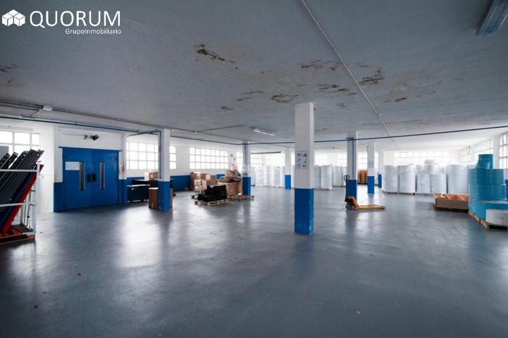 NAve Industrial en Zamudio photo 0