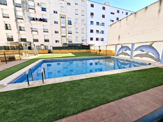 ESTUPENDO APARTAMENTO EN BADAJOZ CON GARAJE Y PISCINA photo 0