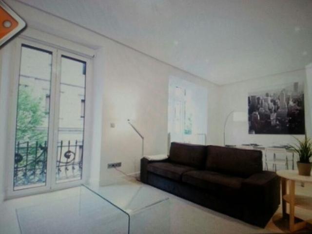 SAN SEBASTIÁN. CENTRO. CALLE LARRAMENDI. PISO 1º, ASCENSOR. 90M2. 3 HAB., SALÓN, COCINA, 2 BAÑOS. TODO EXTERIOR. CALEFACCIÓN. TODO photo 0