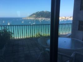 San Sebastián. Centro. Paseo Miraconcha. Vivienda de 100m2 útiles. Terraza de 35m2. Jardín de 120m2. Todo exterior.  3 hab., saló photo 0