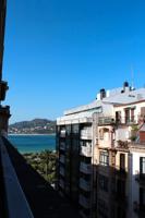 San Sebastián. Centro. Calle Peñaflorida. Piso alto, ascensor, sin barreras arquitectónicas. Edificio restaurado y hecho nuevo en photo 0