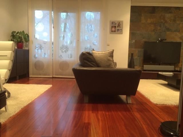 IRÚN. ANAKA. VILLA DE 8 AÑOS. 4 HABITACIONES, 2 SALONES, COCINA, 3 BAÑOS, GARAJE DOBLE. TERRAZAS. JARDÍN 200M2. IMPECABLE. ESPECTA photo 0