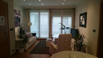 IMPECABLE ático en el CENTRO de DONOSTIA.Tiene una superficie útil de 35 m2 , repartidos de la siguiente forma:
Una habitación dob photo 0