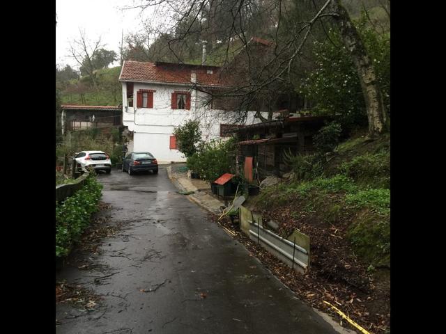 San Sebastián. Ategorrieta. Paseo Ulia. Villa individual de 210 m2 útiles, ampliable hasta unos 300 m2. 3 plantas + terrazas. Posi photo 0