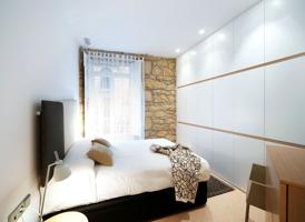 San Sebastián. Centro. Calle Prim. Al lado de Plaza Bilbao. Apartamento en edificio de hormigón. 1º, ascensor. 50 m2 construidos. photo 0