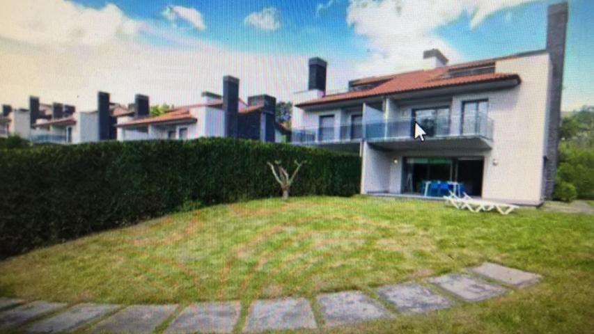 Hondarribia. Golf. 

Villa de reciente construcción. 

Se trata de la mejor villa en venta de la urbanización, al ser en esqui photo 0