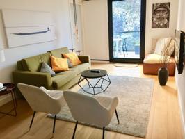 San Sebastián. Centro. Piso nuevo. Último piso de 2 hab. , salón, cocina, 2 baños. Terraza de 44m2. Cubierta solarium de 200m2 sol photo 0