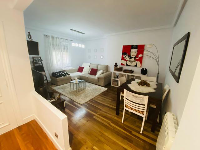 San Sebastián. Intxaurrondo.

Calle Nuestra Señora del Coro.

Piso 1º sin ascensor. 

60 m2 útiles.

2 habitaciones, salón photo 0