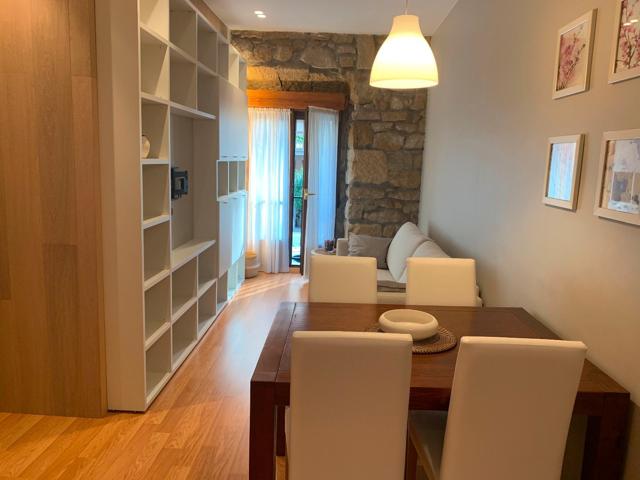 San Sebastián. Gros. Paseo Colón. Apartamento en planta primera, con ascensor. 1 habitación con armarios empotrados, salón, cocina photo 0