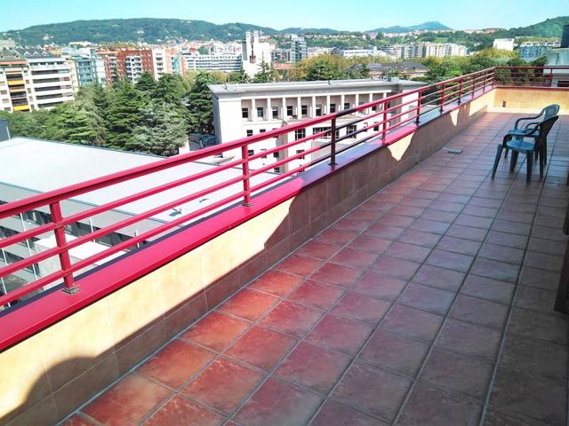 San Sebastián. Amara. Calle Javier Barkaiztegi. Duplex de 200 m2 construidos, 162 m2 útiles. Plantas 9ª y 10ª, ascensor. La planta photo 0