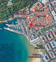San Sebastián. Parte Vieja. Local en venta de 80 m2 en planta principal + 70 m2 en planta -1 y zona para terraza en el exterior. B photo 0