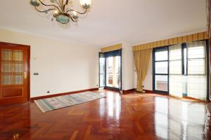 Irun. Centro - Mendibil.

Calle Nicolás Guerendiain.

Vivienda excelente en Mendibil, en zona residencial y al lado del centro photo 0