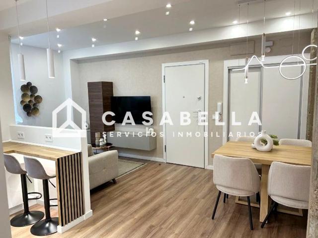 Casabella Inmobiliaria vende piso totalmente reformado en Nou Moles con 3 habitaciones y 2 baños, para entrar a vivir. photo 0