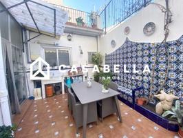 Casabella Inmobiliaria vende casa en Valencia (Benimámet) de dos plantas. photo 0