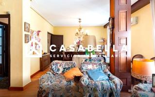 Casabella Inmobiliaria vende piso exterior y luminoso en San Francesc - Ciutat Vella. photo 0