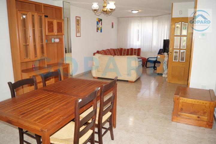 INMOBILIARIA GOPARD LES OFRECE EXCLUSIVO CHALET PAREADO EN EL CENTRO DE VILLANUEVA DE LA CAÑADA  photo 0
