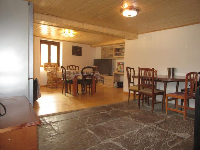 BERNUÉS (JACA). CASA INDEPENDIENTE CON TERRENO. REHABILITADA INTEGRAMENTE. GARAJE-COCHERA. ECONÓMICA. 3 DORMITORIOS. 2 BAÑOS. 2 BALCONES. 2 TRASTEROS. BUENAS VISTAS. photo 0