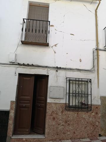Casa En venta en Calle Piedras, Encinas Reales photo 0