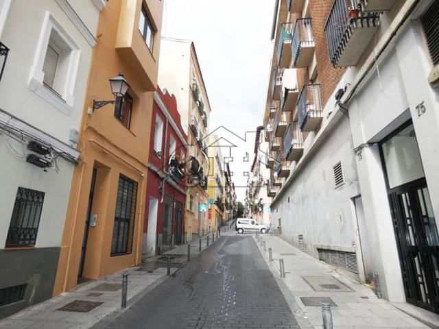 Piso En venta en Calle Del Amparo, 68, Embajadores - Lavapiés, Madrid Capital photo 0