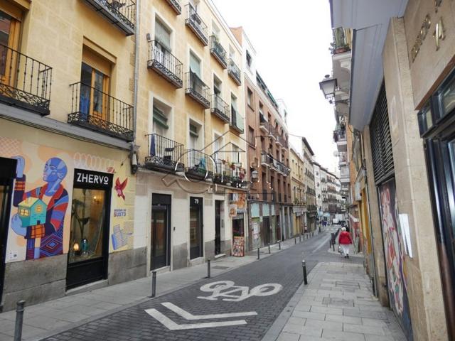 Piso En venta en Calle Del Amparo, Embajadores - Lavapiés, Madrid Capital photo 0