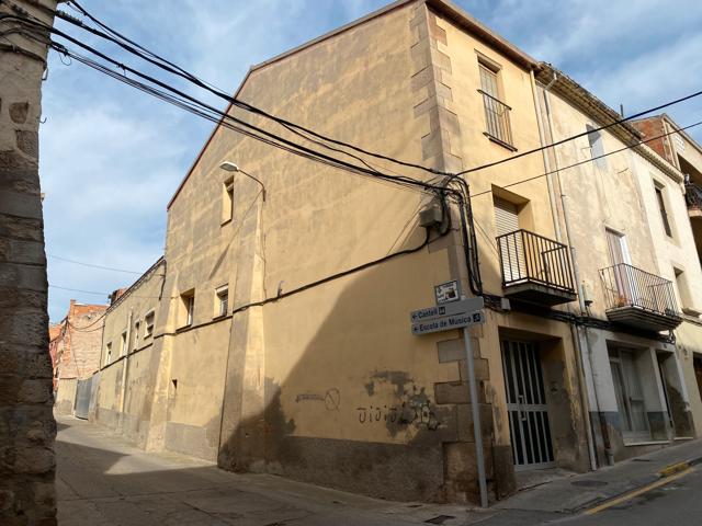 Casa En venta en Carrer Sant Josep, 1, Bellpuig photo 0